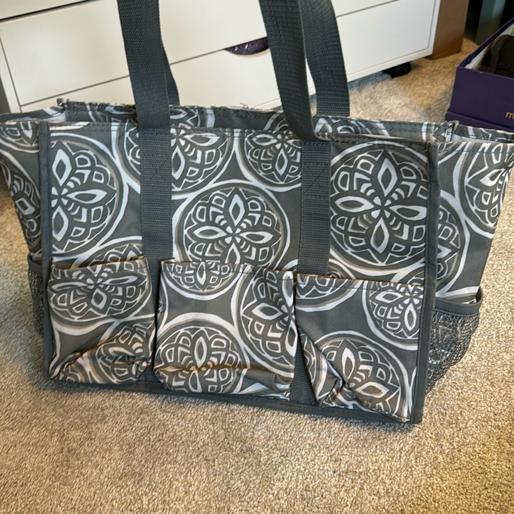 Thirty-one zip top organizing utility tote